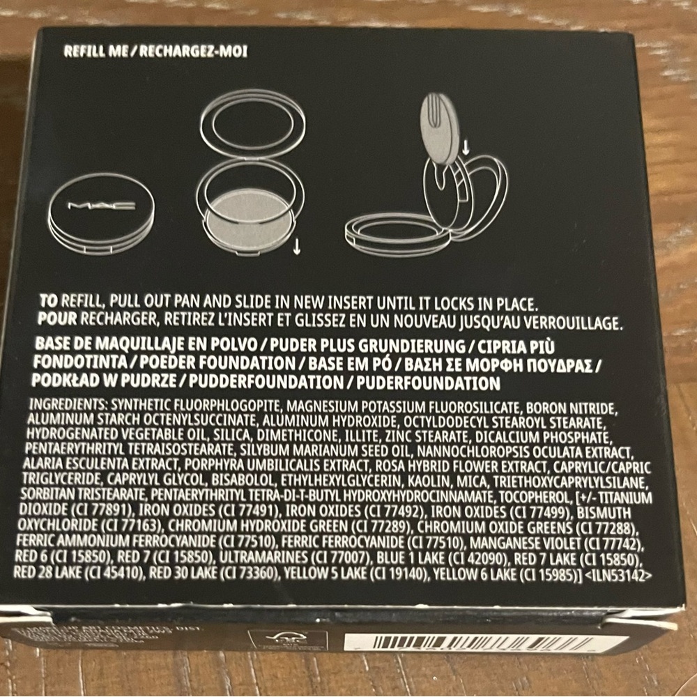 MAC Cosmetics Powder Foundation Refill - Picture 3 of 3